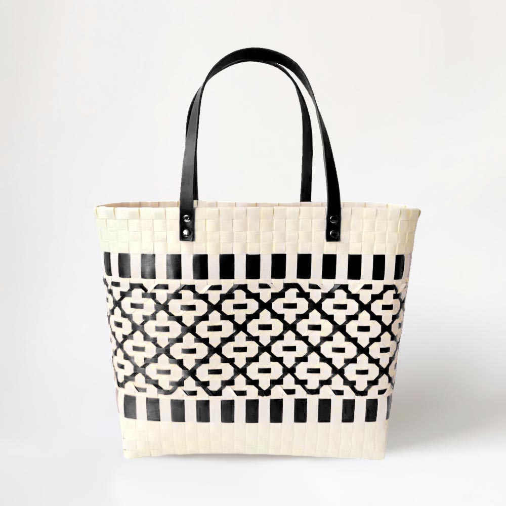 PRE ORDER-Quatrefoil Basket Weave Tote Bag -Black-240 Bags-Wona Trading-Coastal Bloom Boutique, find the trendiest versions of the popular styles and looks Located in Indialantic, FL