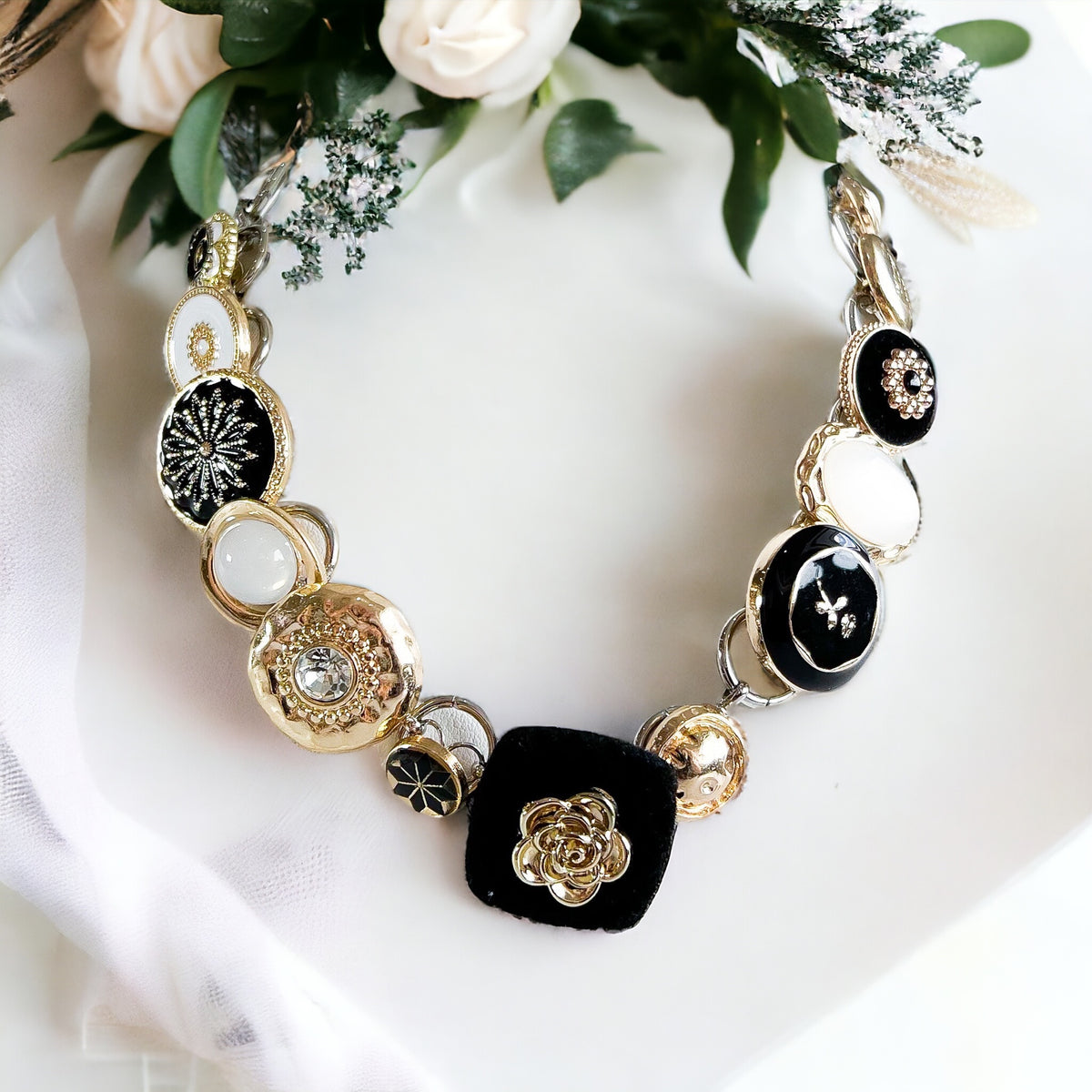 Multi flowers Necklace-230 Jewelry-Darling-Coastal Bloom Boutique, find the trendiest versions of the popular styles and looks Located in Indialantic, FL
