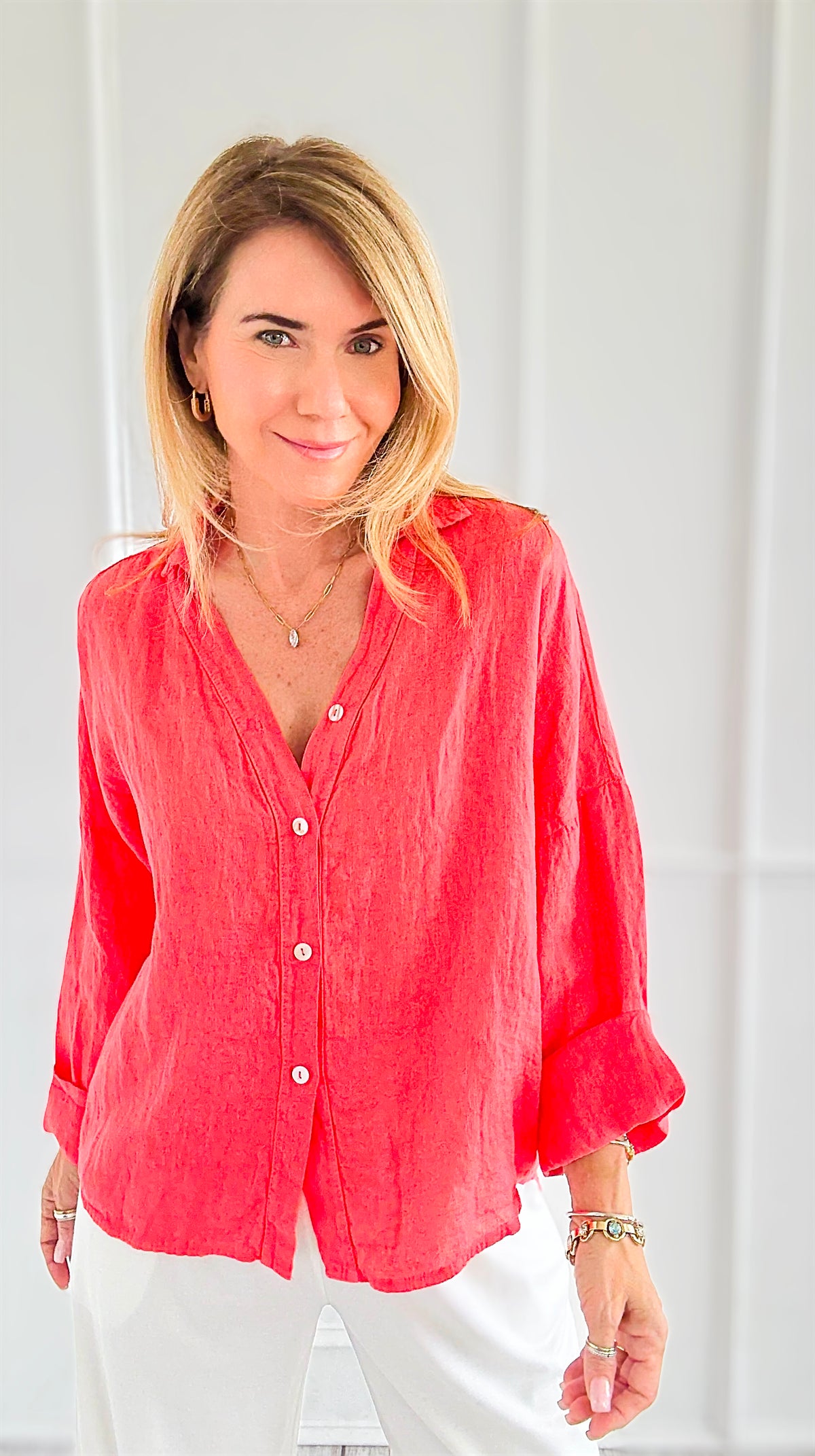 Coastline Italian Linen Top-110 short Sleeve Top-Italianissimo-Coastal Bloom Boutique, find the trendiest versions of the popular styles and looks Located in Indialantic, FL