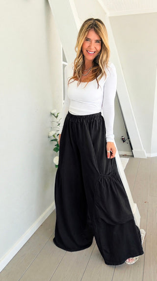 Moon Big Pocket Italian Pants- Black