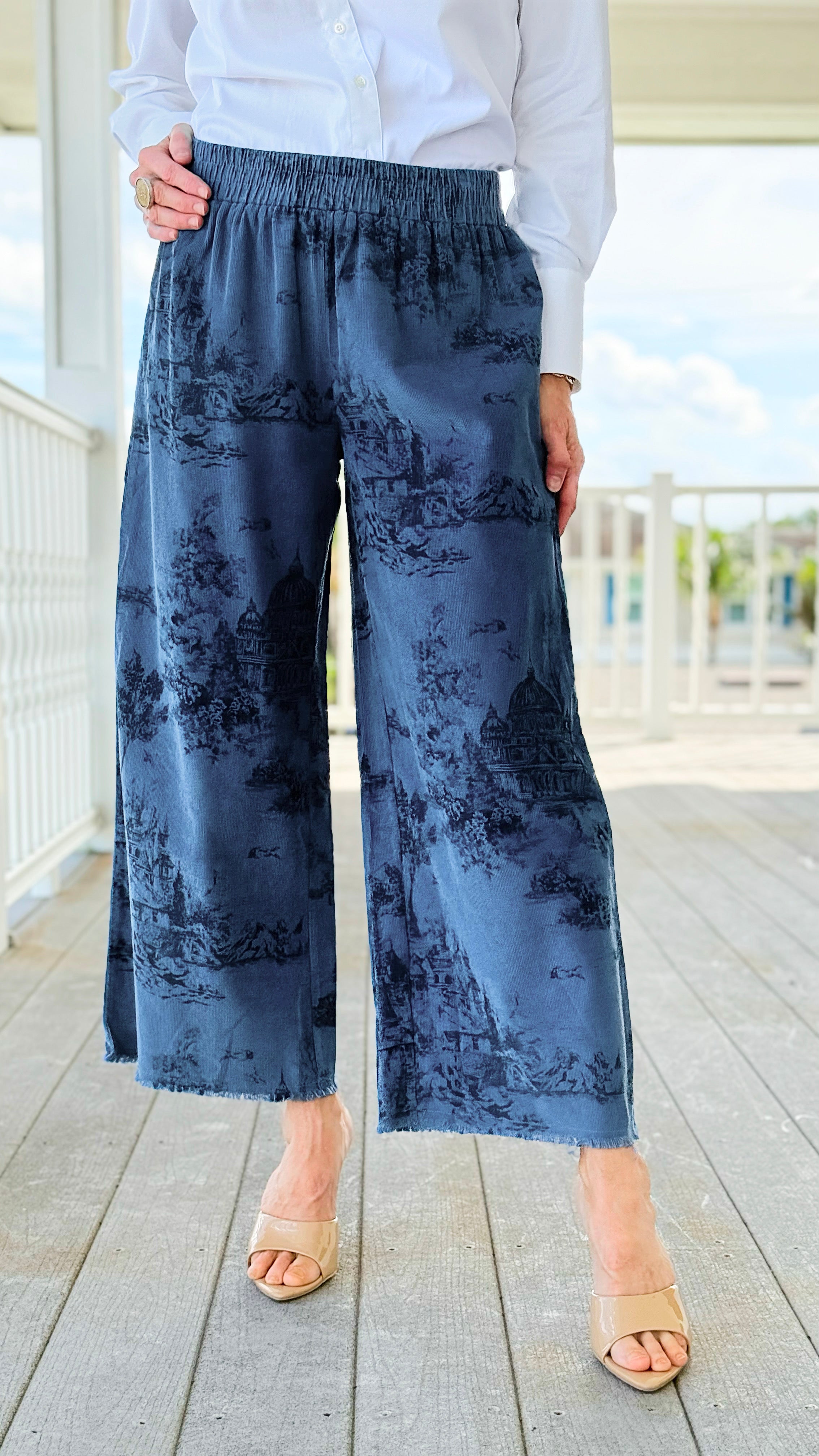 Scenic Story Wide Leg Pants