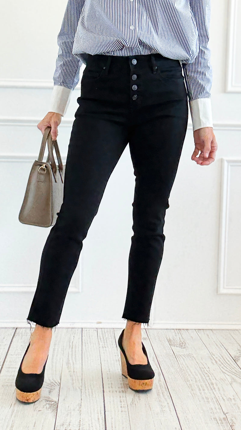 The Easy Crop Denim Pant-190 Denim-Mica Denim-Coastal Bloom Boutique, find the trendiest versions of the popular styles and looks Located in Indialantic, FL