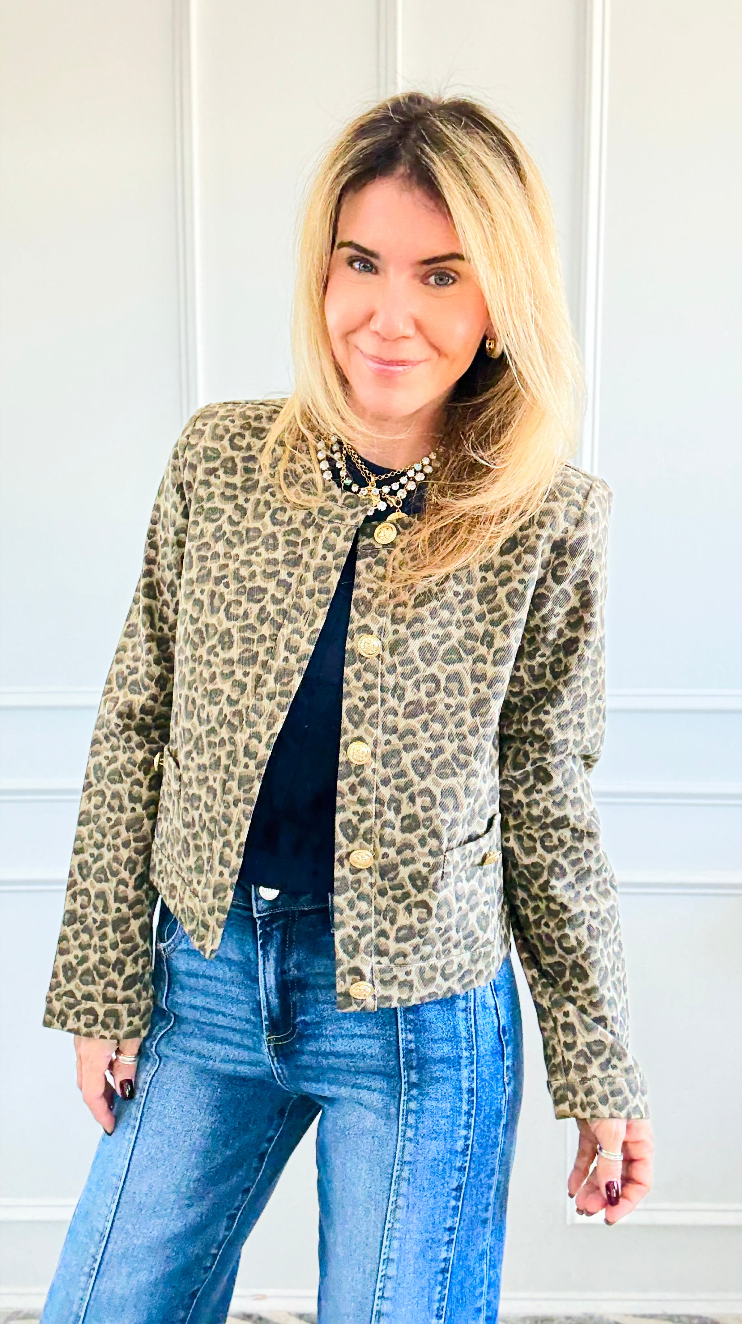 Leopard Printed Cropped Jacket
