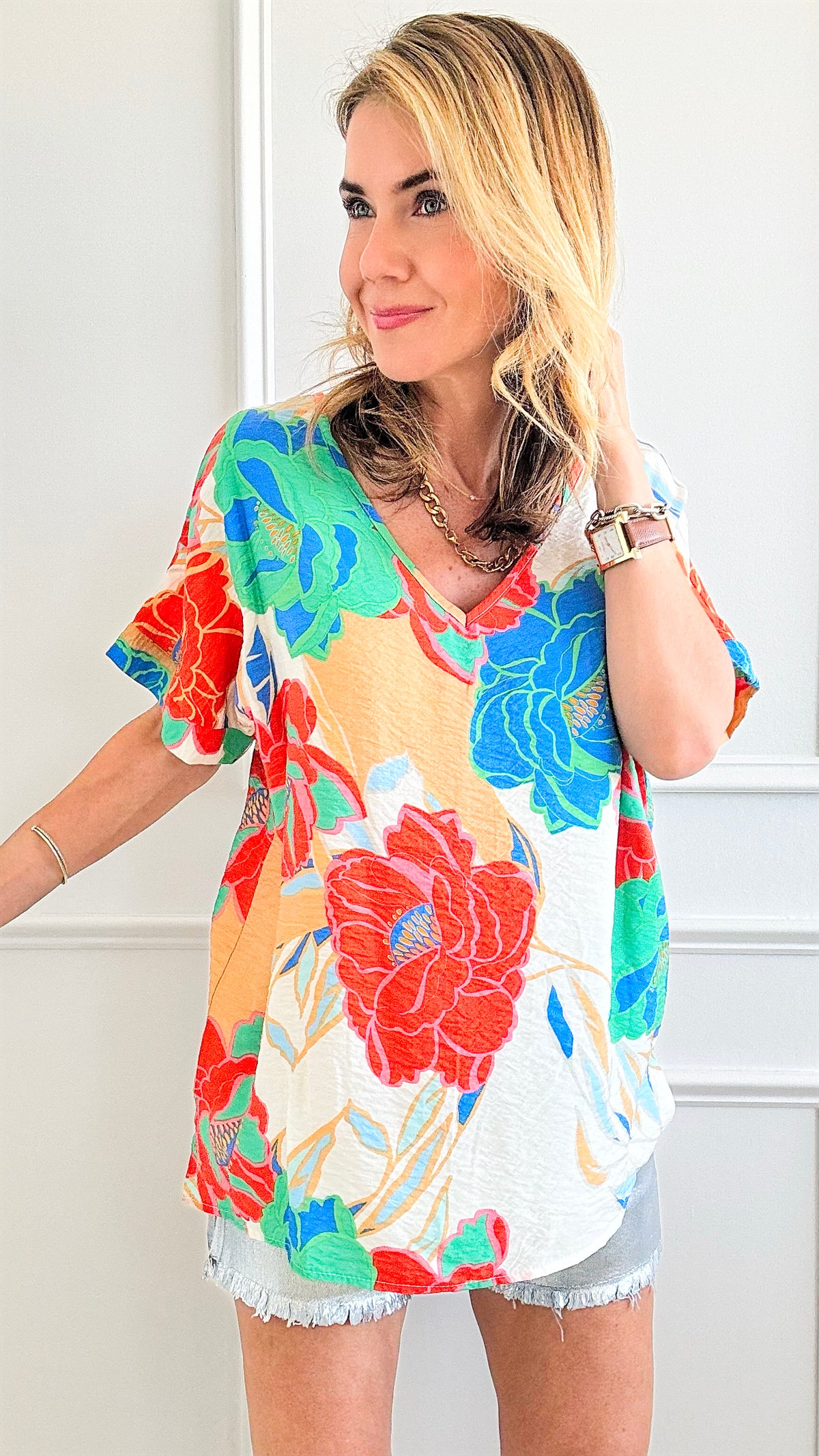 Colorful Floral Top-110 Short Sleeve Tops-Lovely Melody-Coastal Bloom Boutique, find the trendiest versions of the popular styles and looks Located in Indialantic, FL