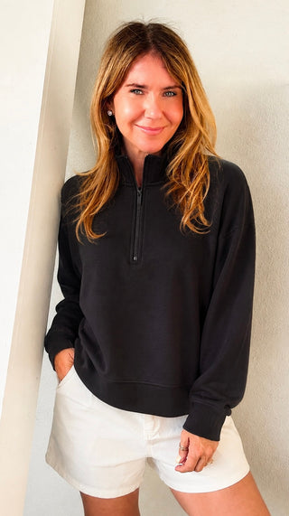 Chic Quarter-Zip Sweatshirt - Black