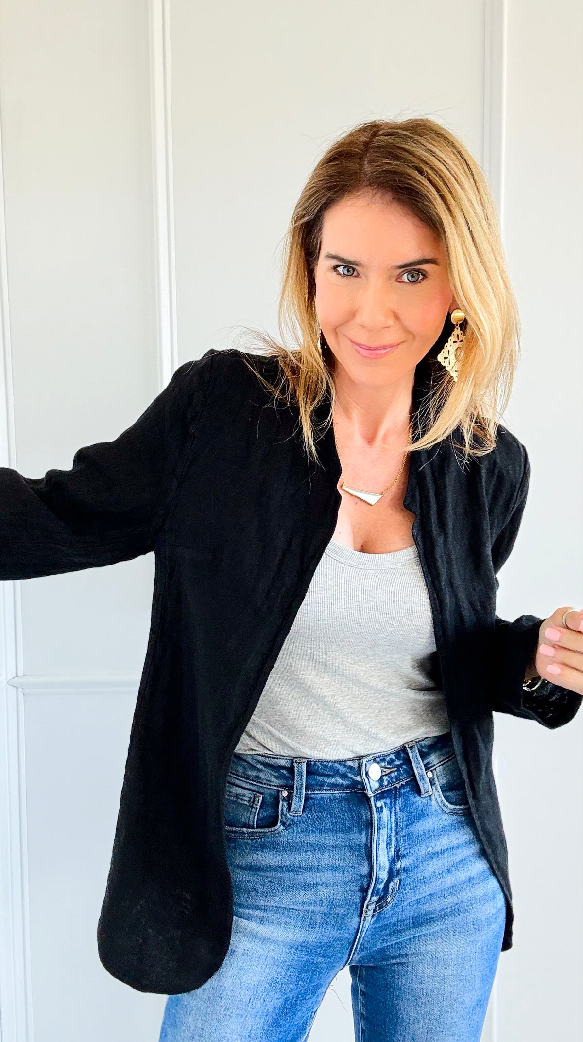 Breezy Linen Italian Blazer- Black-160 Jackets-TEMPO-Coastal Bloom Boutique, find the trendiest versions of the popular styles and looks Located in Indialantic, FL