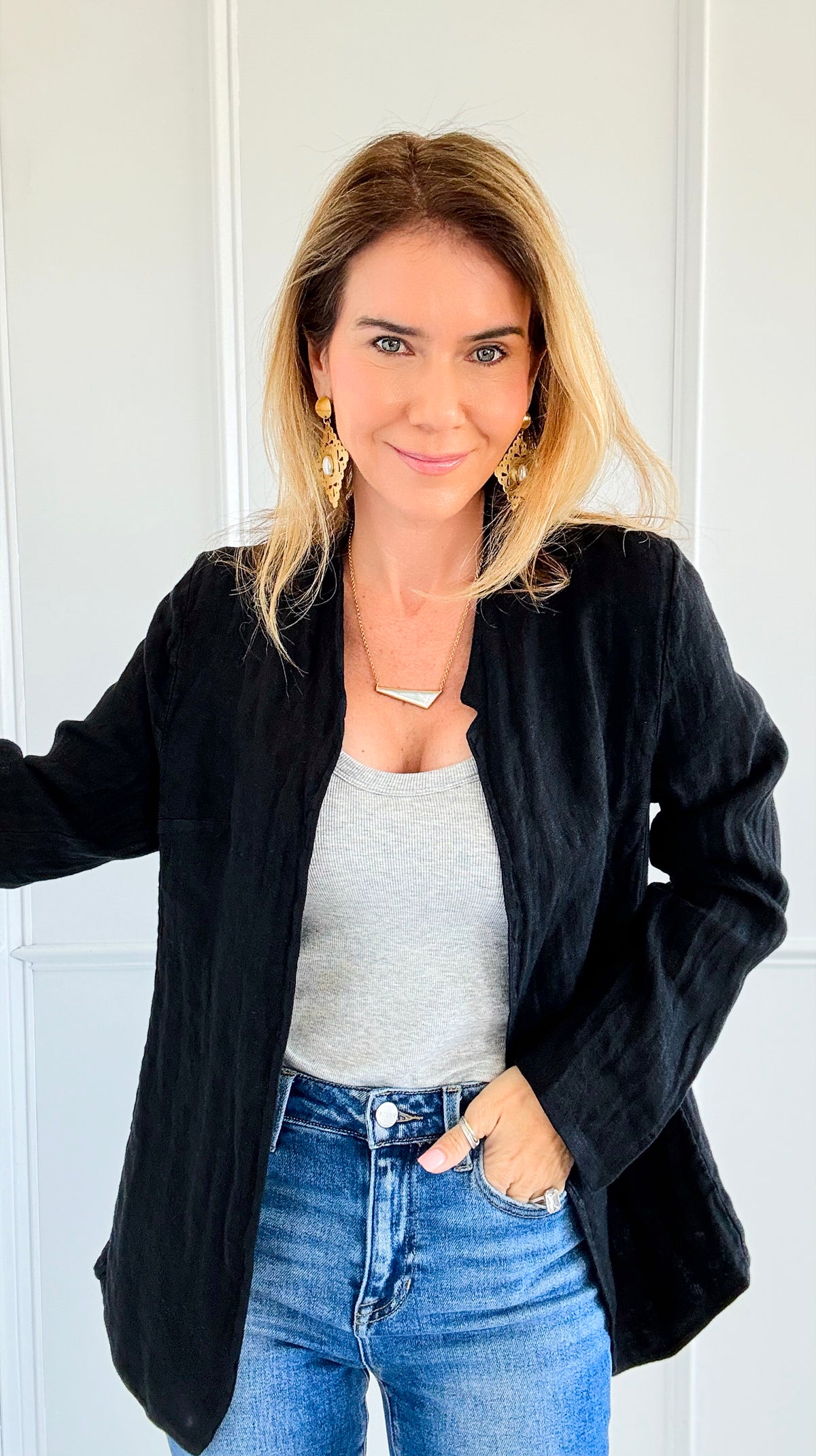 Breezy Linen Italian Blazer- Black-160 Jackets-TEMPO-Coastal Bloom Boutique, find the trendiest versions of the popular styles and looks Located in Indialantic, FL