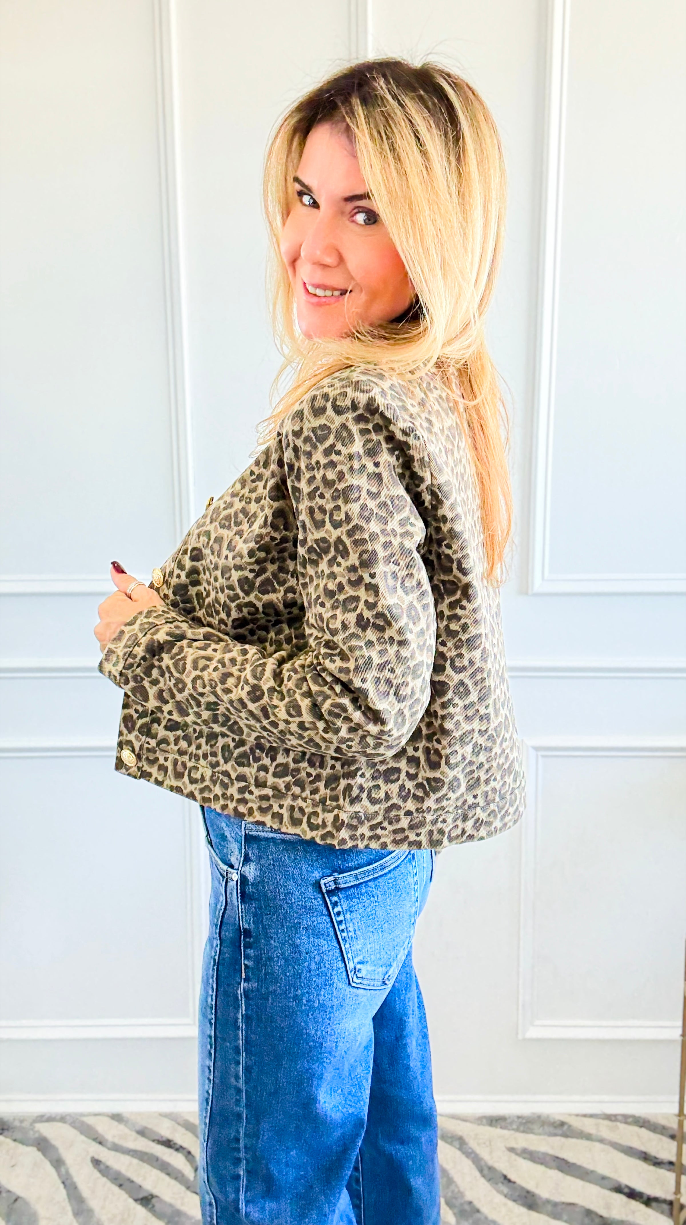 Leopard Printed Cropped Jacket