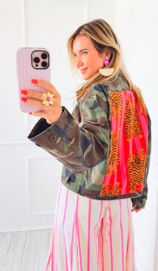 Tiger Accent Cropped Camo Jacket