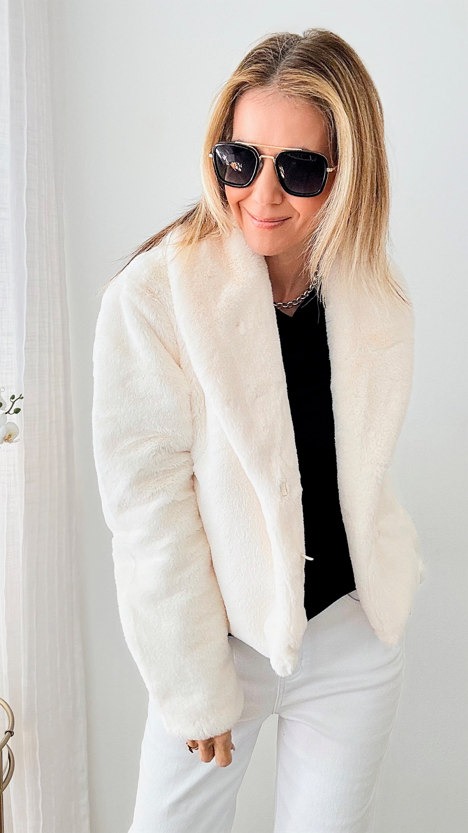 Big faux 2025 fur jacket