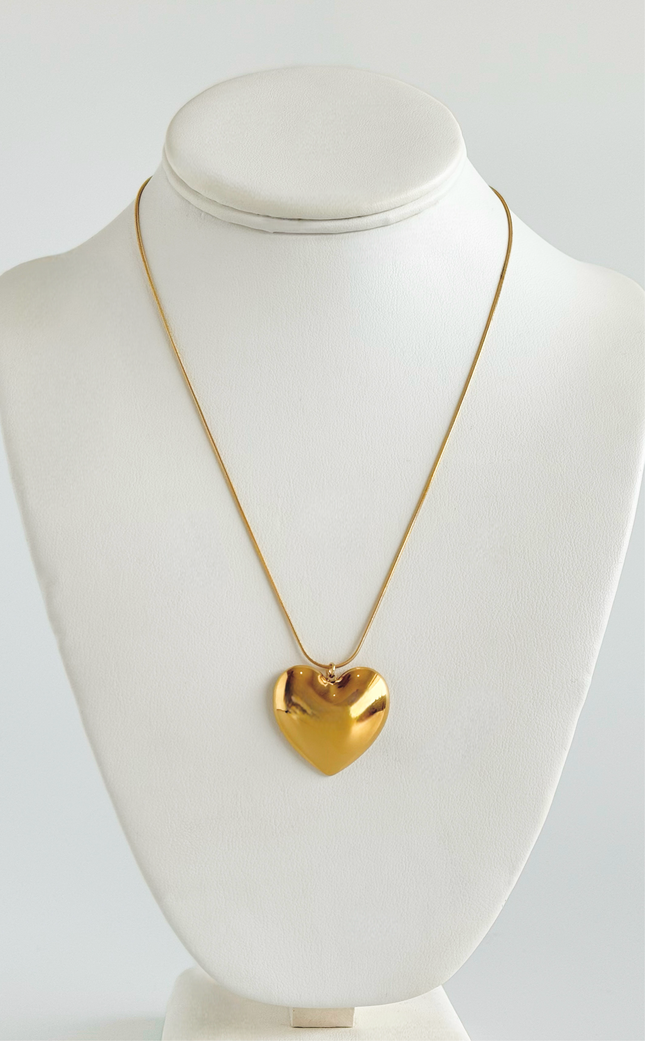 Golden Heartbeat Pendant Necklace-230 Jewelry-DARLING-Coastal Bloom Boutique, find the trendiest versions of the popular styles and looks Located in Indialantic, FL