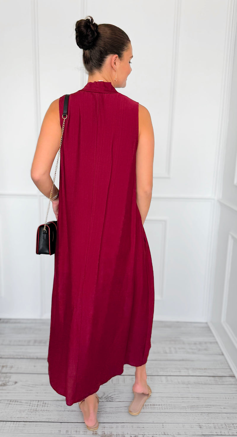 Tiara Texture Sleeveless Italian Dress-200 Dresses/Jumpsuits/Rompers-Italianissimo-Coastal Bloom Boutique, find the trendiest versions of the popular styles and looks Located in Indialantic, FL