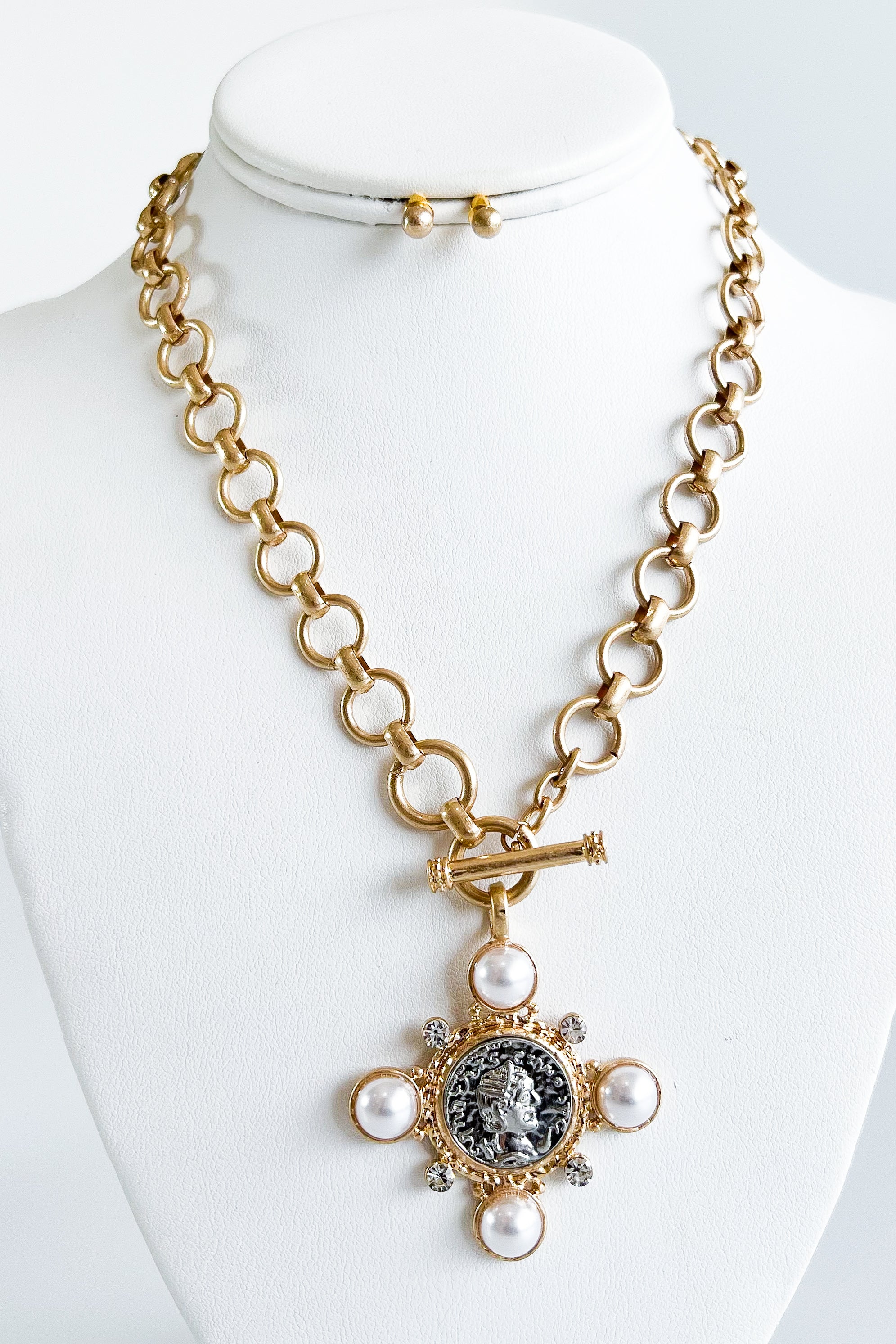 Stationed Pearl Coin Toggle Necklace-230 Jewelry-GS JEWELRY-Coastal Bloom Boutique, find the trendiest versions of the popular styles and looks Located in Indialantic, FL