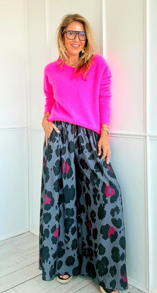 Graphite Glow Kapri Italian Pants