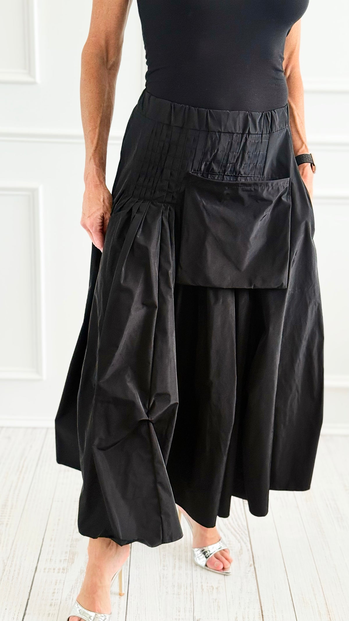 Structured Elegance Italian Skirt-170 bottoms-Mitica & Co-Coastal Bloom Boutique, find the trendiest versions of the popular styles and looks Located in Indialantic, FL
