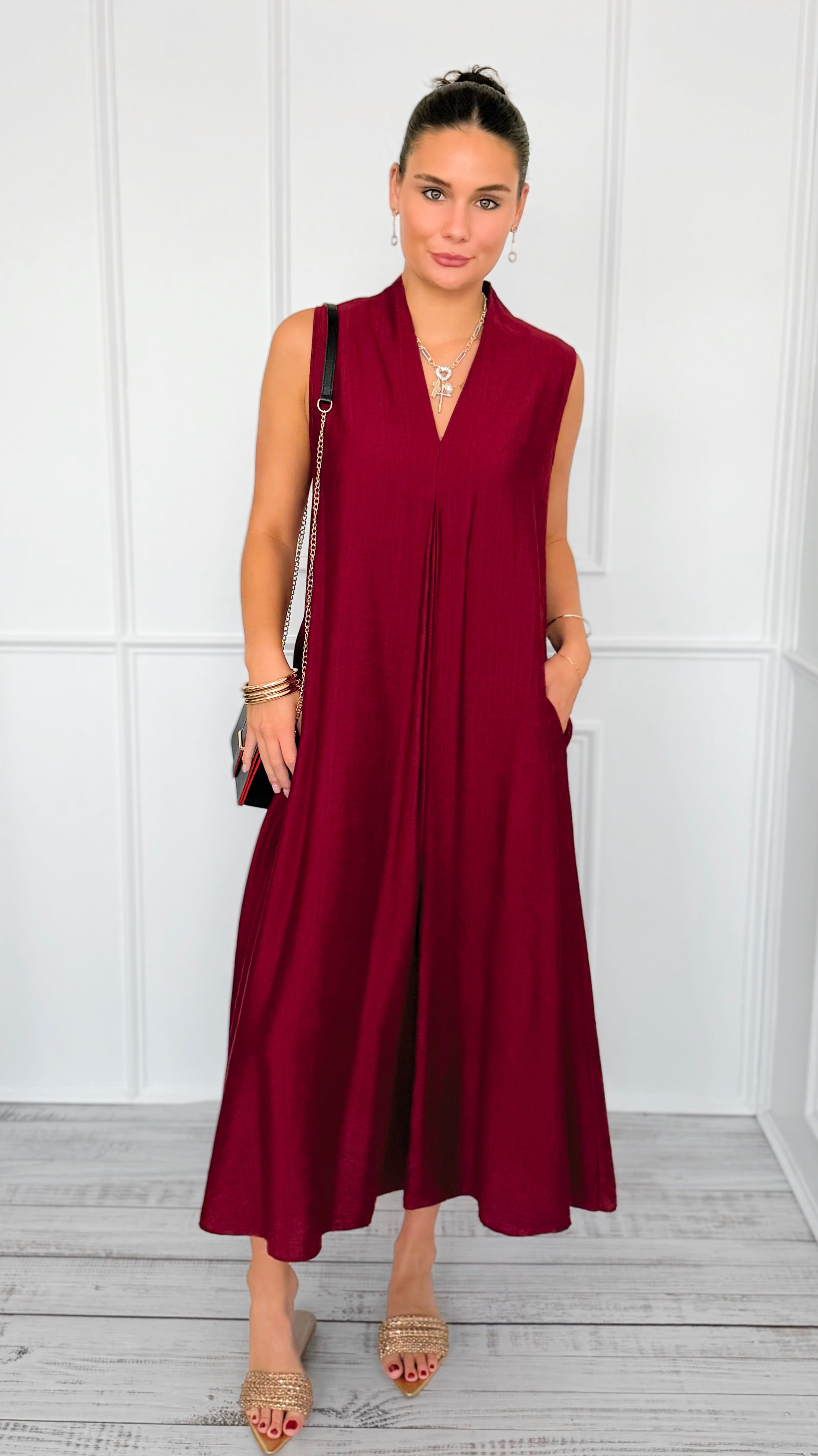 Tiara Texture Sleeveless Italian Dress-200 Dresses/Jumpsuits/Rompers-Italianissimo-Coastal Bloom Boutique, find the trendiest versions of the popular styles and looks Located in Indialantic, FL