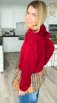 Chic Contrast Hem Hoodie Top - Burgundy