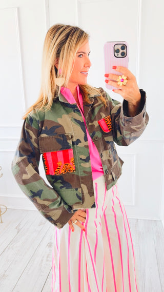 Tiger Accent Cropped Camo Jacket