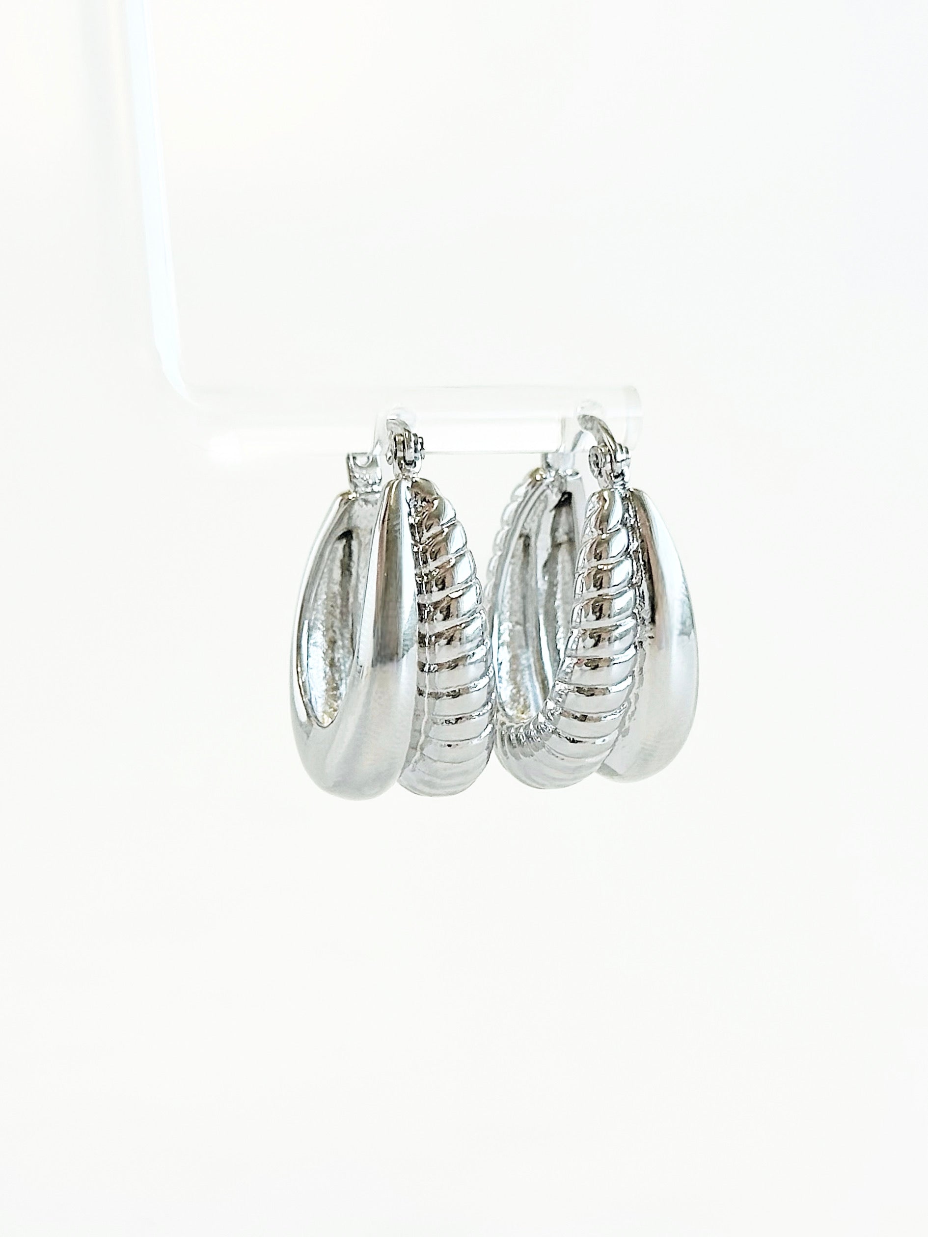 Smooth & Twist Hoop Earring-230 Jewelry-NYC-Coastal Bloom Boutique, find the trendiest versions of the popular styles and looks Located in Indialantic, FL