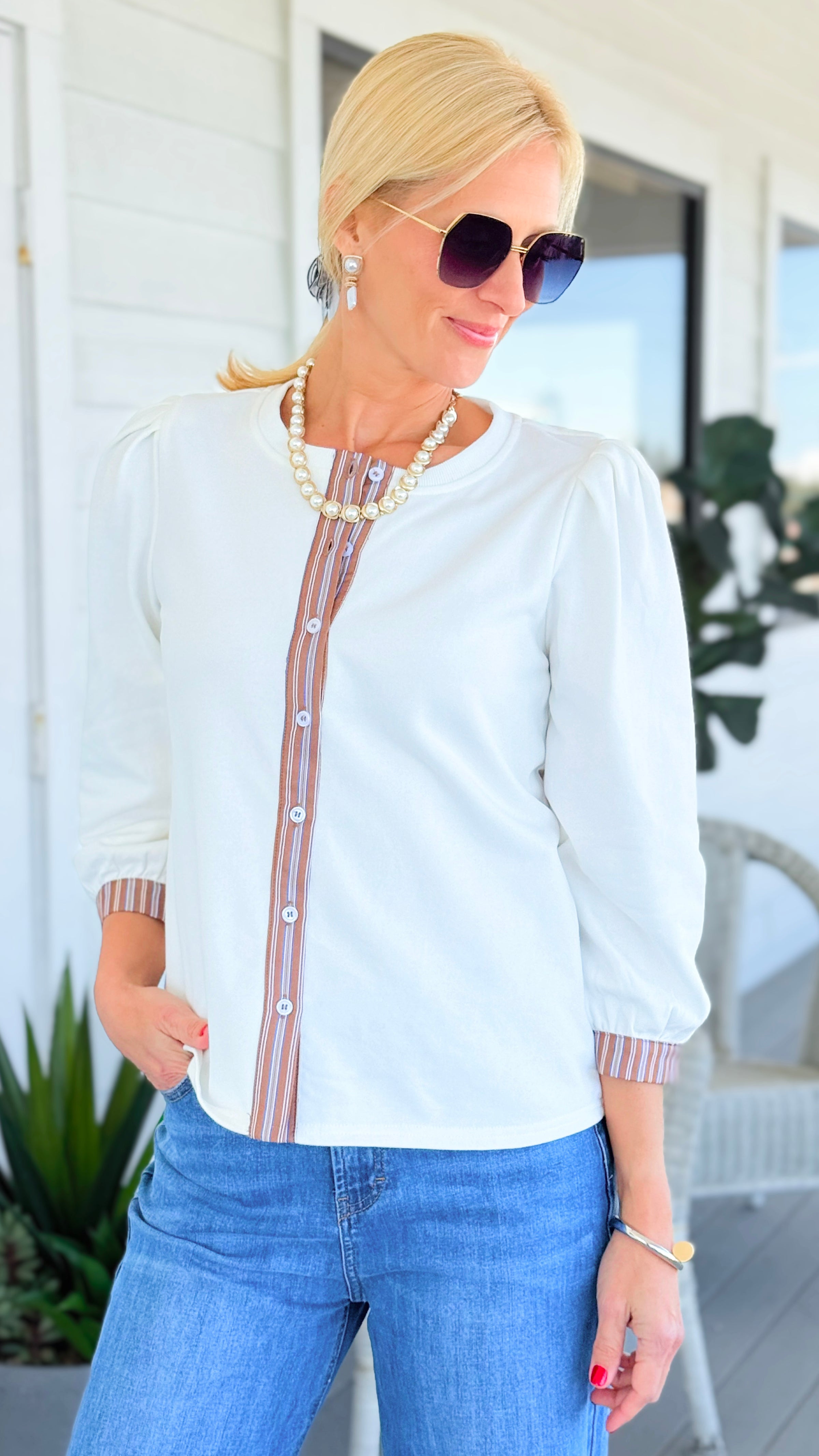 Button Trim Puff Sleeve Top