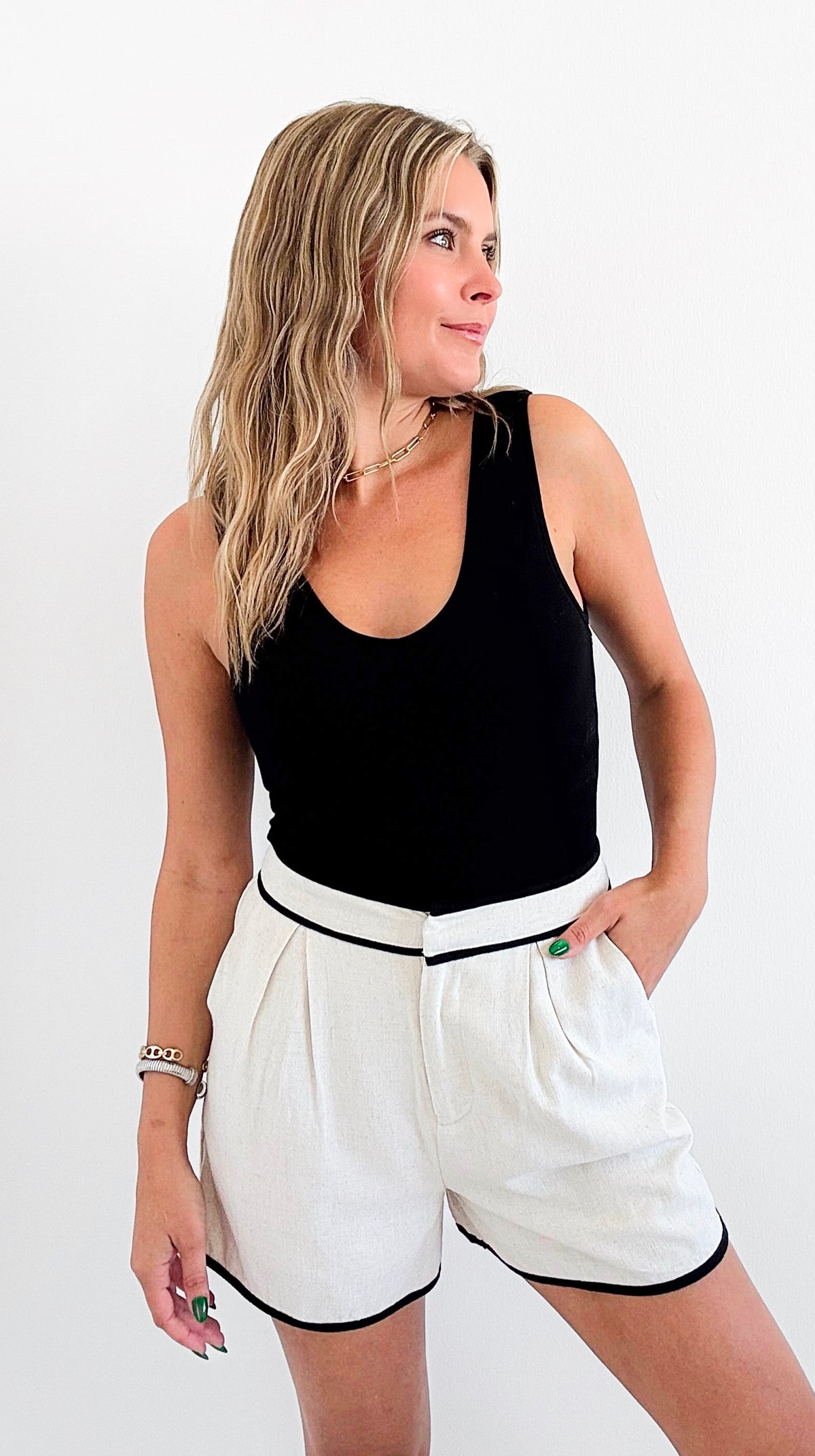 Contrast Linen Shorts-170 Bottoms-Blu Pepper-Coastal Bloom Boutique, find the trendiest versions of the popular styles and looks Located in Indialantic, FL
