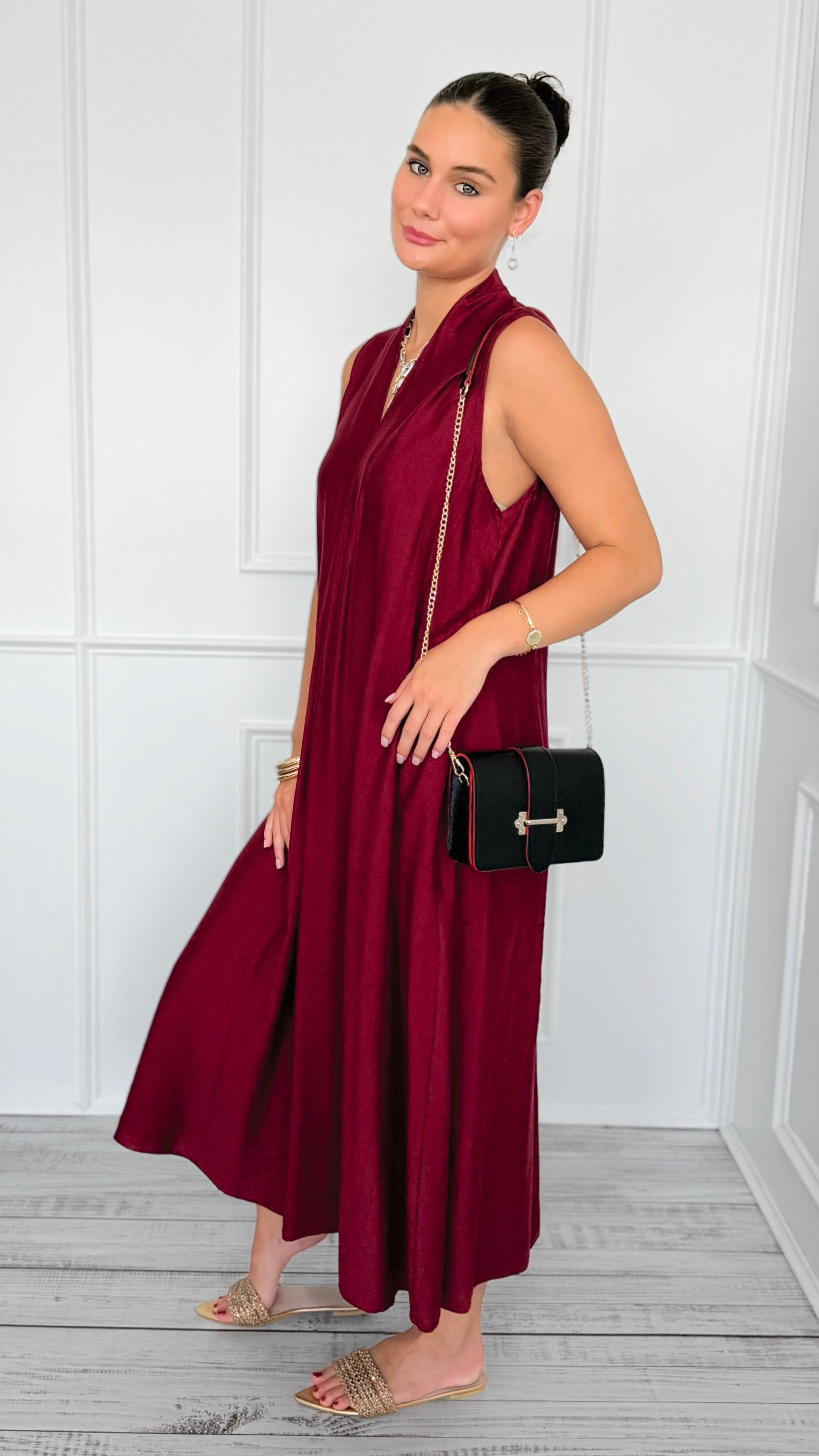 Tiara Texture Sleeveless Italian Dress-200 Dresses/Jumpsuits/Rompers-Italianissimo-Coastal Bloom Boutique, find the trendiest versions of the popular styles and looks Located in Indialantic, FL