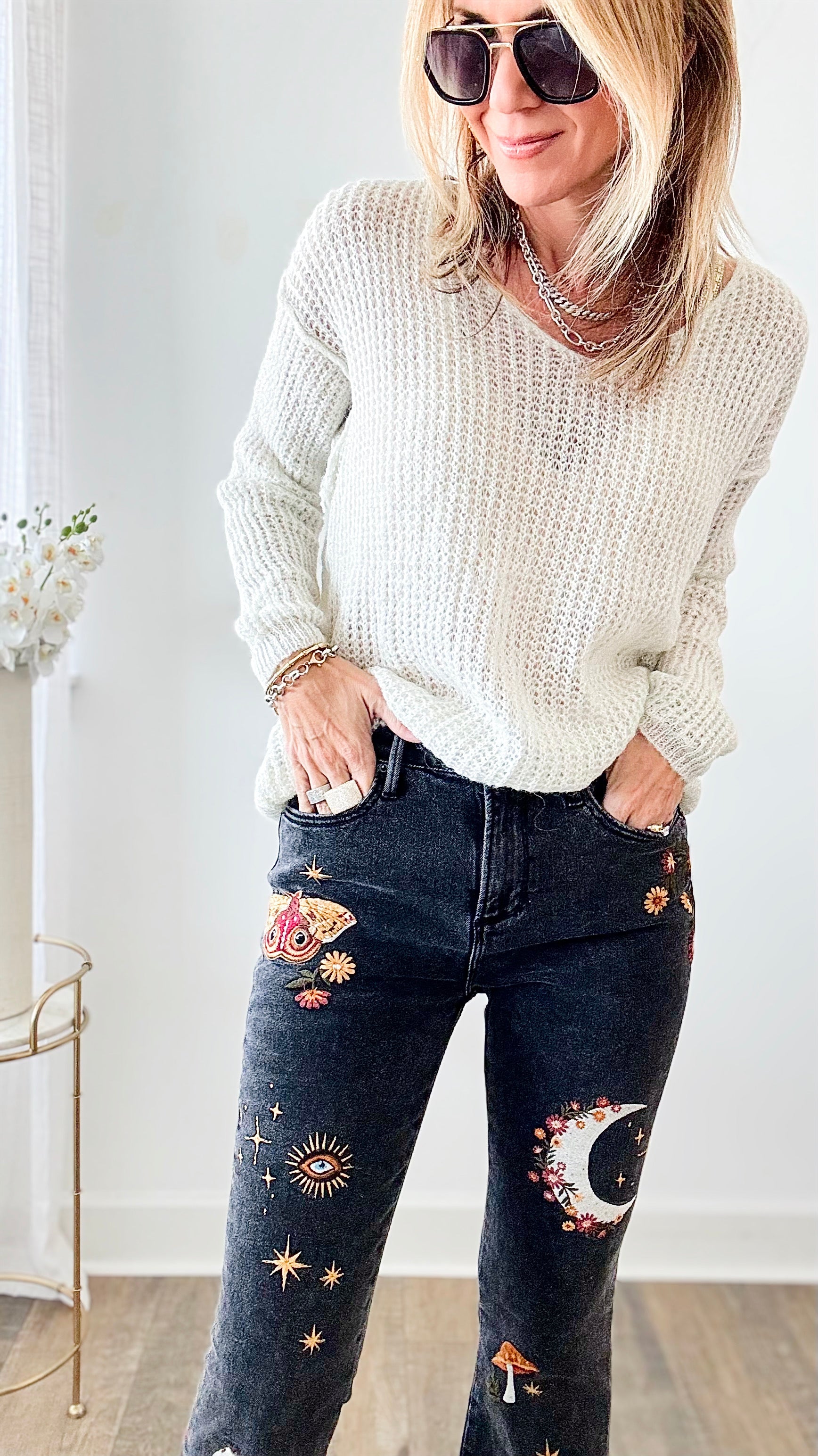 Magic Night Embroidered Jeans - Black