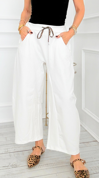 Wildly Comfortable Italian Barrel Pant- Off White