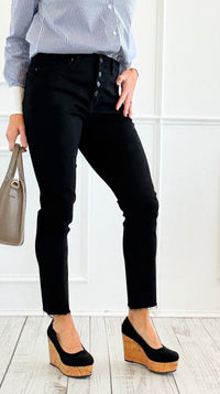 The Easy Crop Denim Pant-190 Denim-Mica Denim-Coastal Bloom Boutique, find the trendiest versions of the popular styles and looks Located in Indialantic, FL