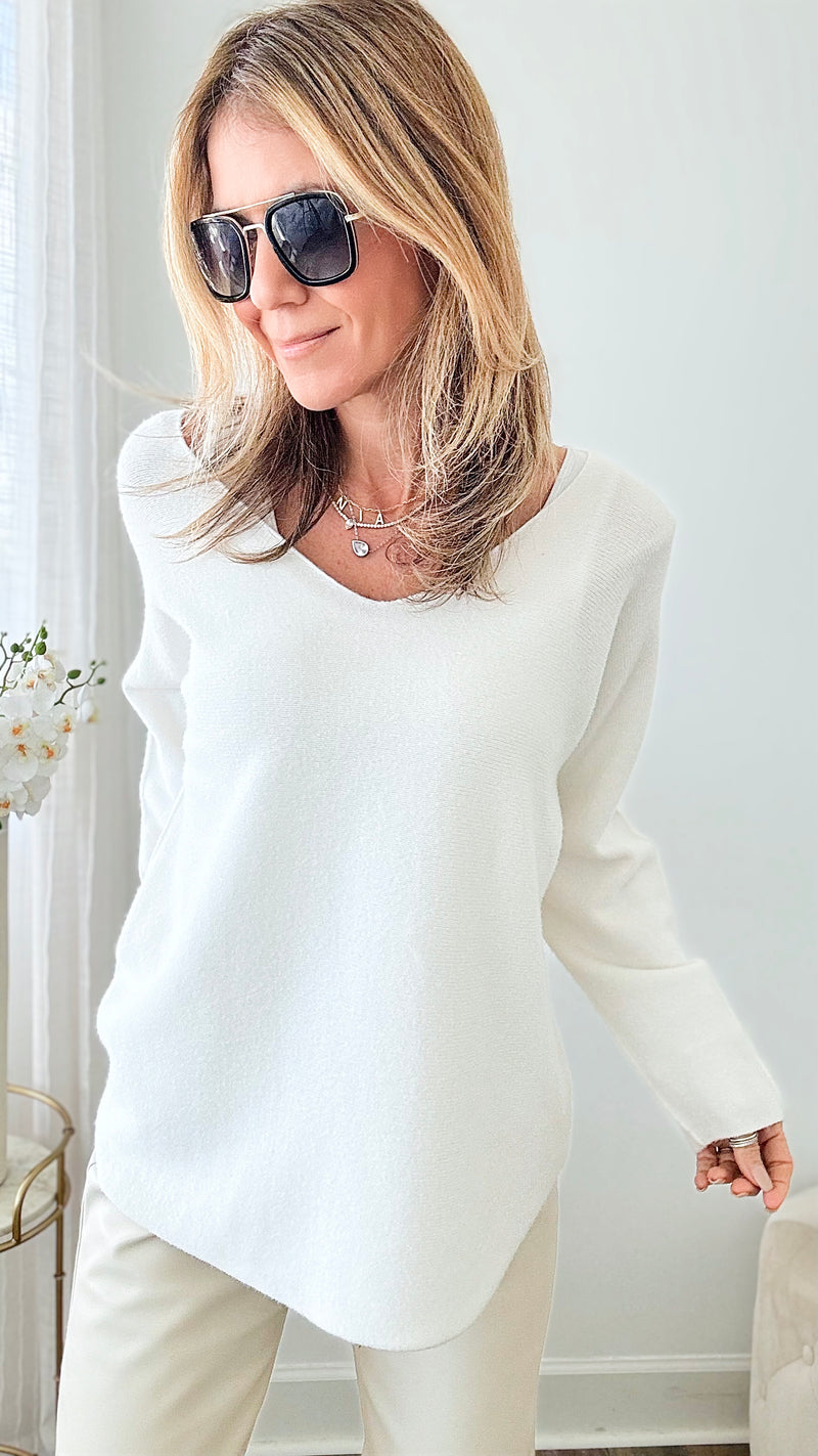 Soho Italian V-Neck Pullover - Off White-140 Sweaters-Italianissimo/ Max & D-Coastal Bloom Boutique, find the trendiest versions of the popular styles and looks Located in Indialantic, FL
