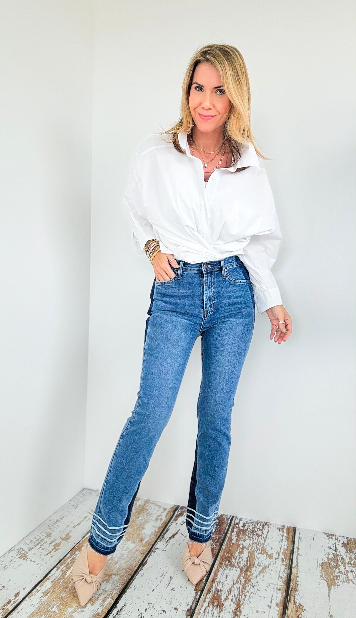 Frayed High Rise Jeans-170 Bottoms-Vibrant M.i.U-Coastal Bloom Boutique, find the trendiest versions of the popular styles and looks Located in Indialantic, FL