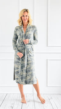 Effortlessly Cozy Camo Long Cardigan-110 Long Sleeve Tops-mystree-Coastal Bloom Boutique, find the trendiest versions of the popular styles and looks Located in Indialantic, FL