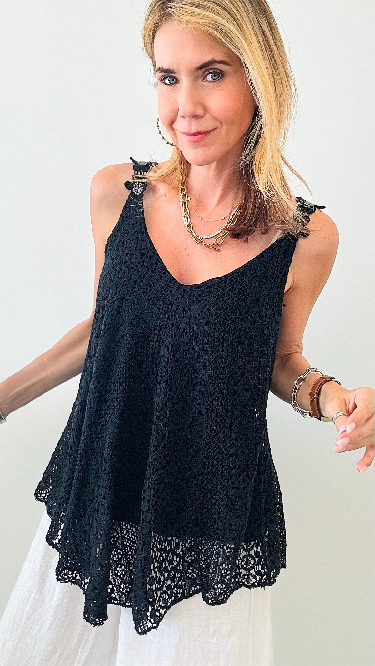 Delicate Daisy Italian Tank - Black-00 Sleevless Tops-Italianissimo-Coastal Bloom Boutique, find the trendiest versions of the popular styles and looks Located in Indialantic, FL