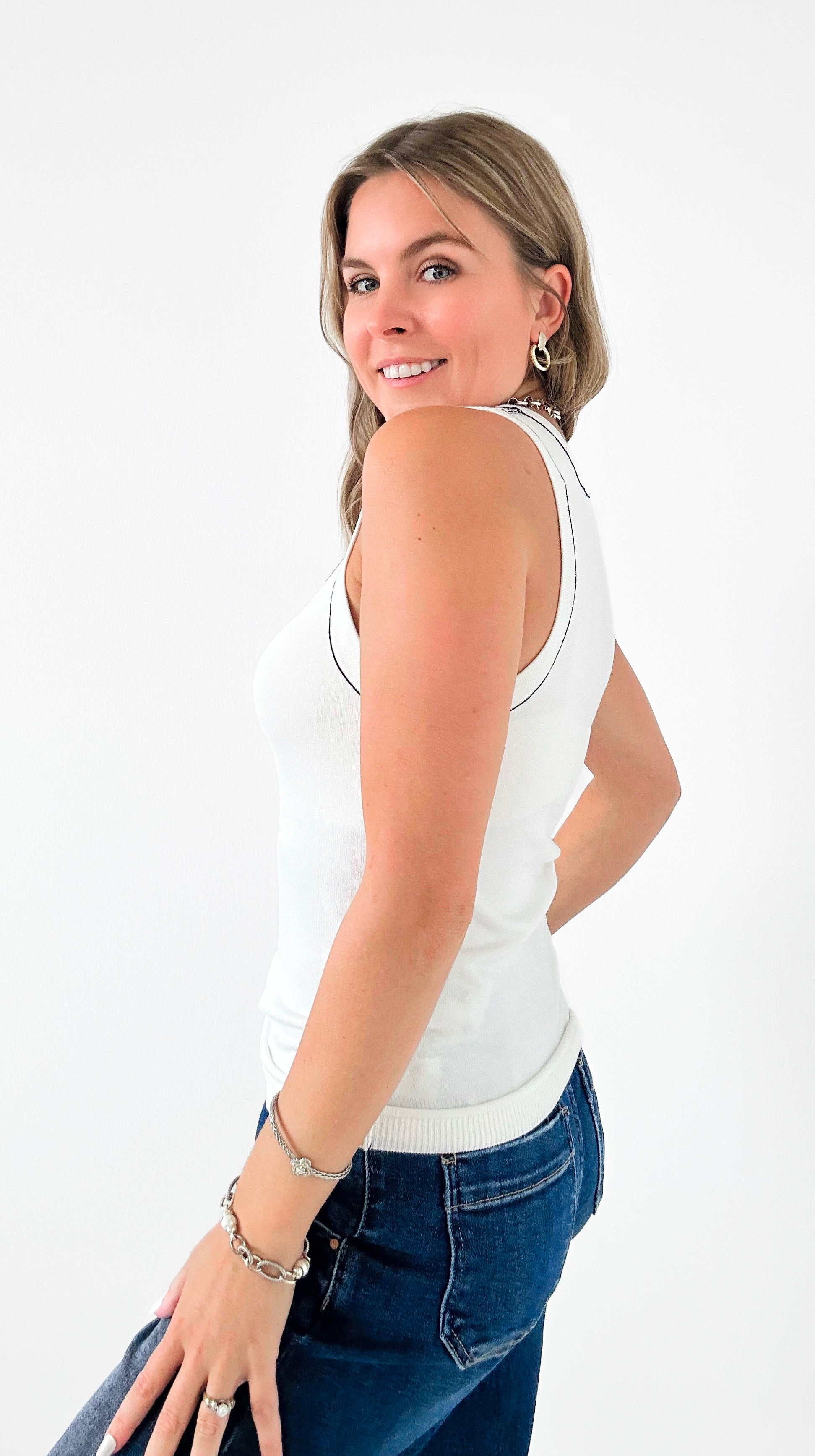 Effortless Allure Contrast Trim Tank Top-100 Sleeveless Tops-Lovelo x GeeGee-Coastal Bloom Boutique, find the trendiest versions of the popular styles and looks Located in Indialantic, FL