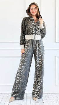 Leopard Print Lounge Set-210 Loungewear/Sets-7Mango7-Coastal Bloom Boutique, find the trendiest versions of the popular styles and looks Located in Indialantic, FL