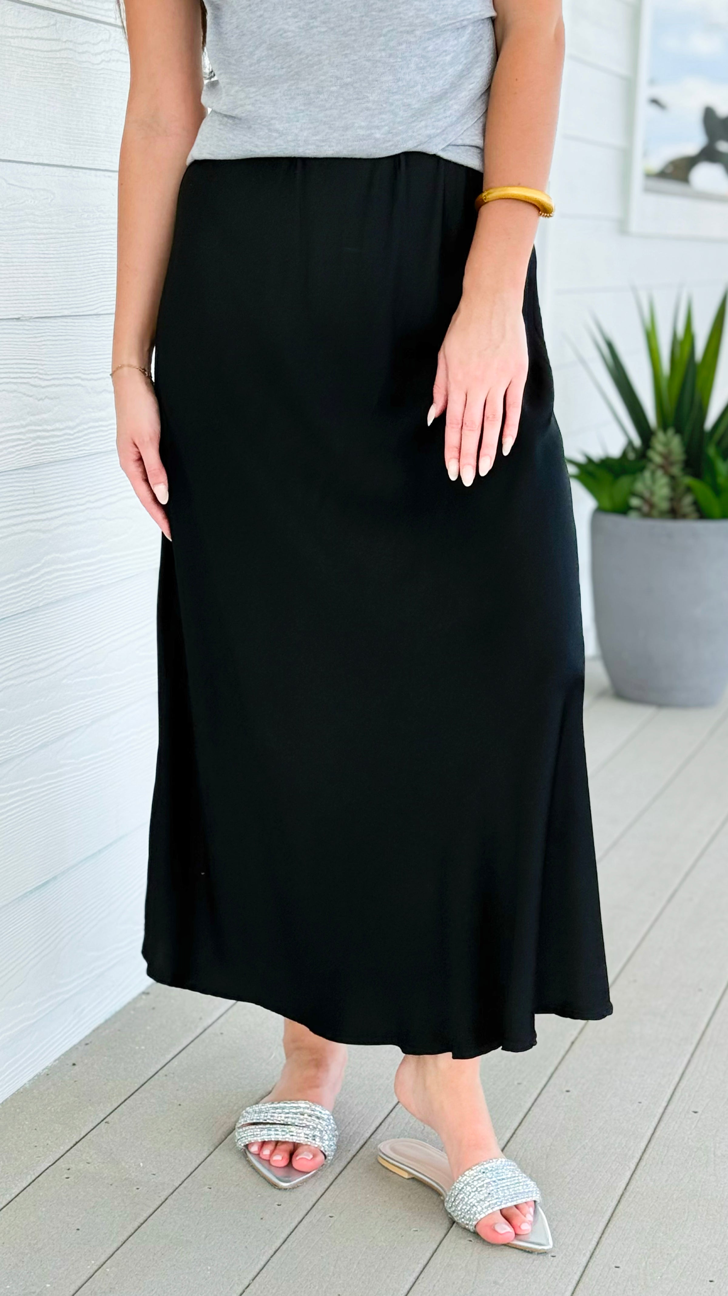 Just My Type Italian Skirt- Black