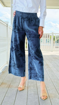 Scenic Story Wide Leg Pants