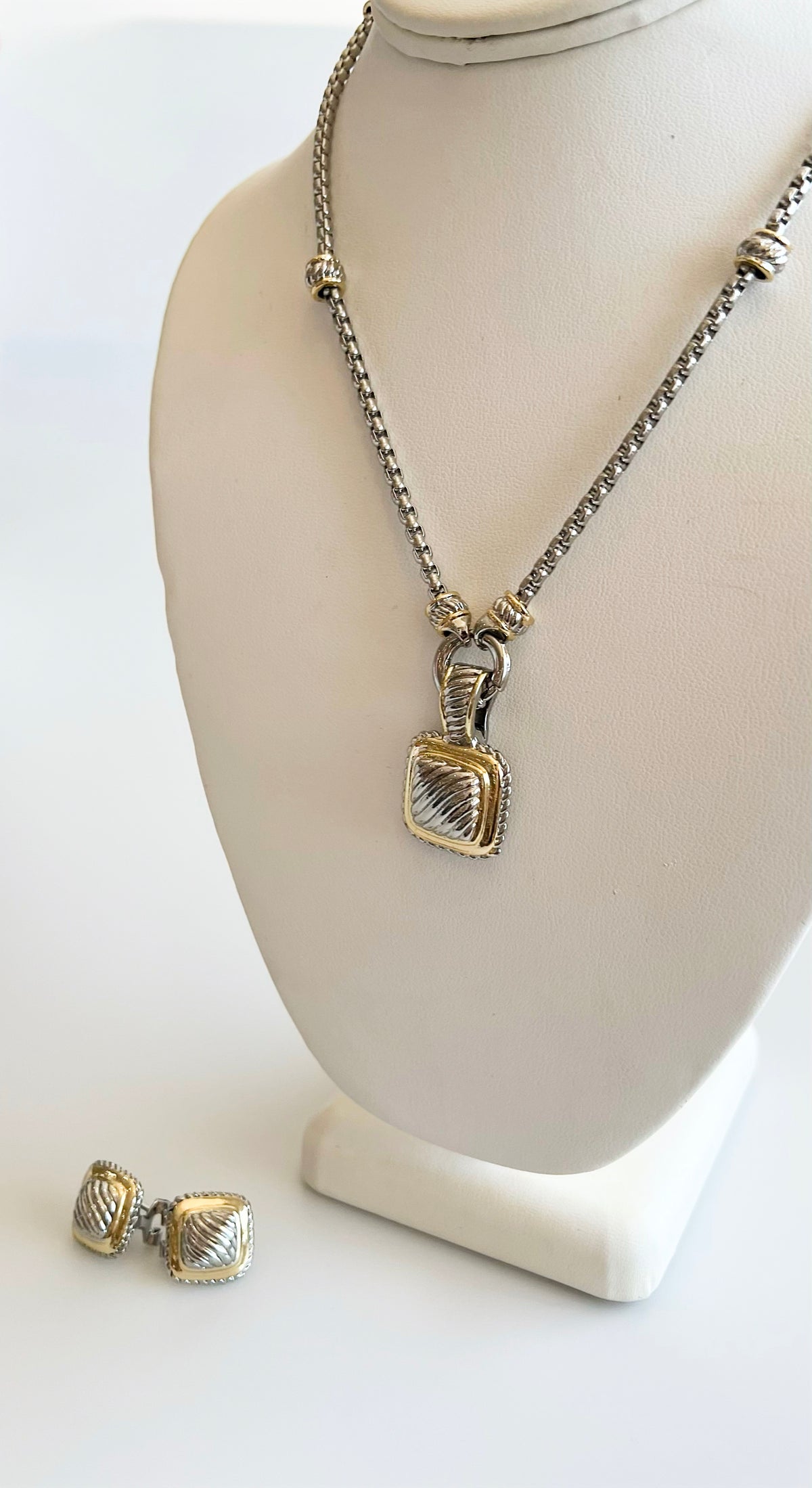 Chunky Two Tone Square Pendant Necklace Set-230 Jewelry-Wona Trading-Coastal Bloom Boutique, find the trendiest versions of the popular styles and looks Located in Indialantic, FL