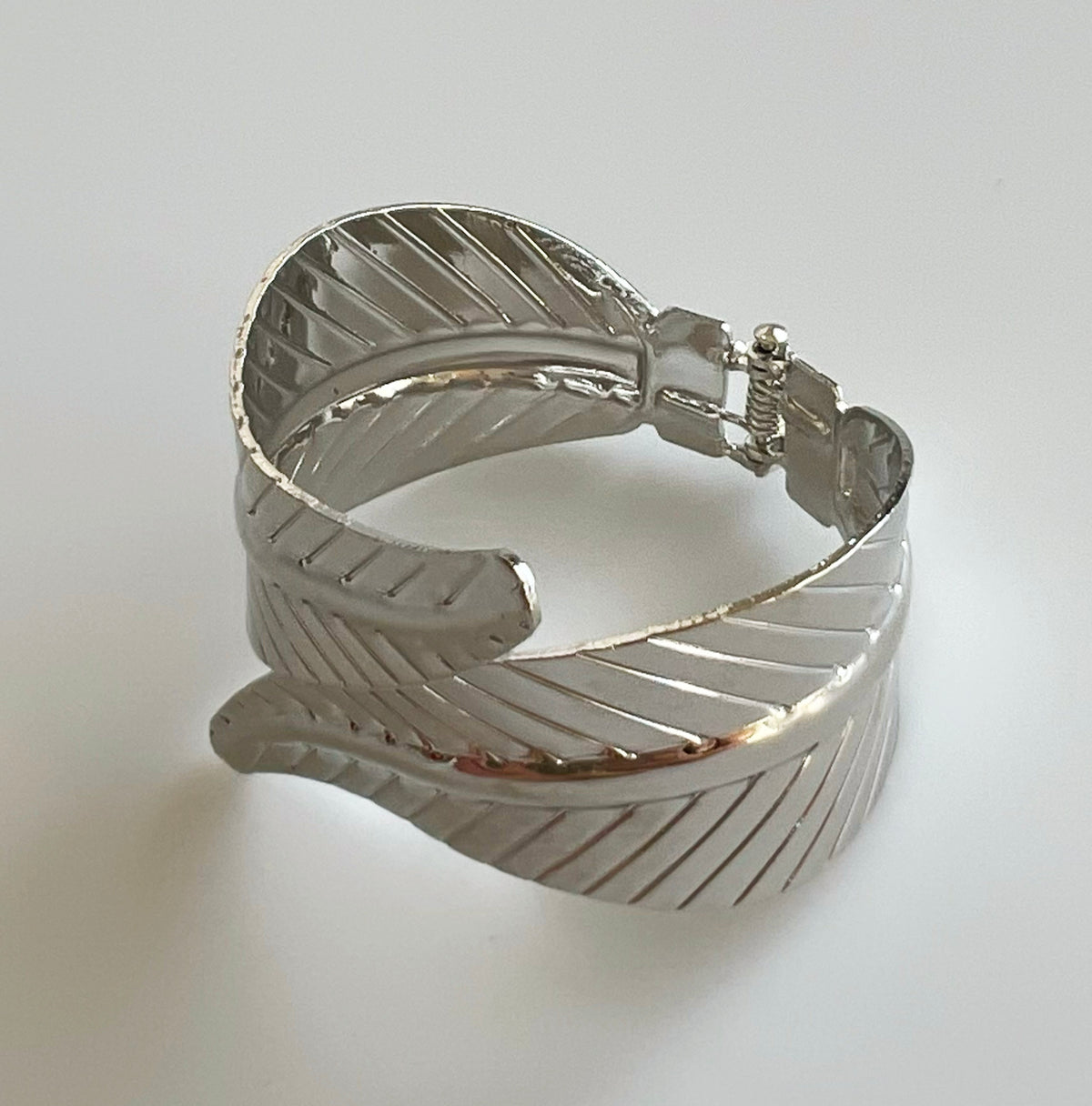 Textured Leaf Cuff Bracelet-230 Jewelry-US Jewelry House-Coastal Bloom Boutique, find the trendiest versions of the popular styles and looks Located in Indialantic, FL