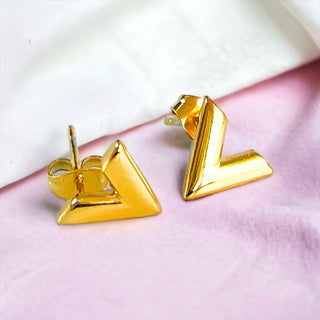 Small "V" Letter Stud Earring-230 Jewelry-Chasing Bandits-Coastal Bloom Boutique, find the trendiest versions of the popular styles and looks Located in Indialantic, FL