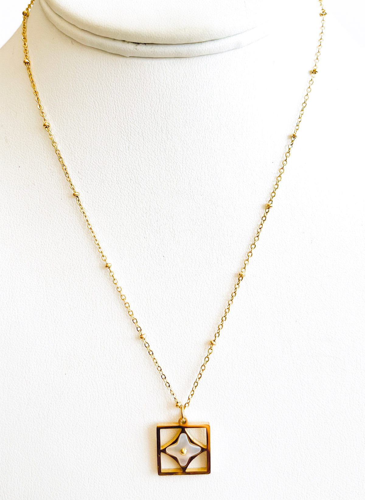 Framed Floral Pendant Necklace-230 Jewelry-GS JEWELRY-Coastal Bloom Boutique, find the trendiest versions of the popular styles and looks Located in Indialantic, FL