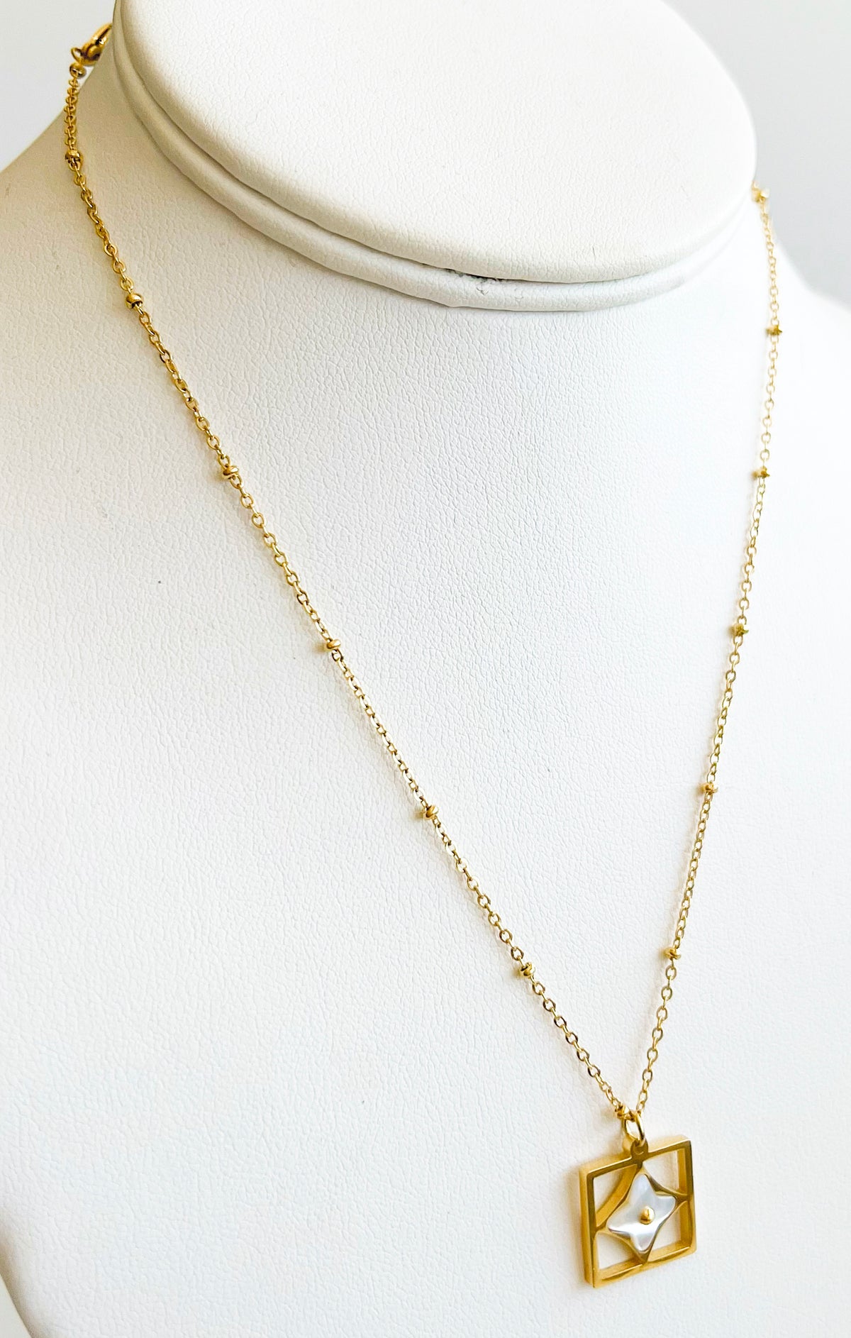 Framed Floral Pendant Necklace-230 Jewelry-GS JEWELRY-Coastal Bloom Boutique, find the trendiest versions of the popular styles and looks Located in Indialantic, FL
