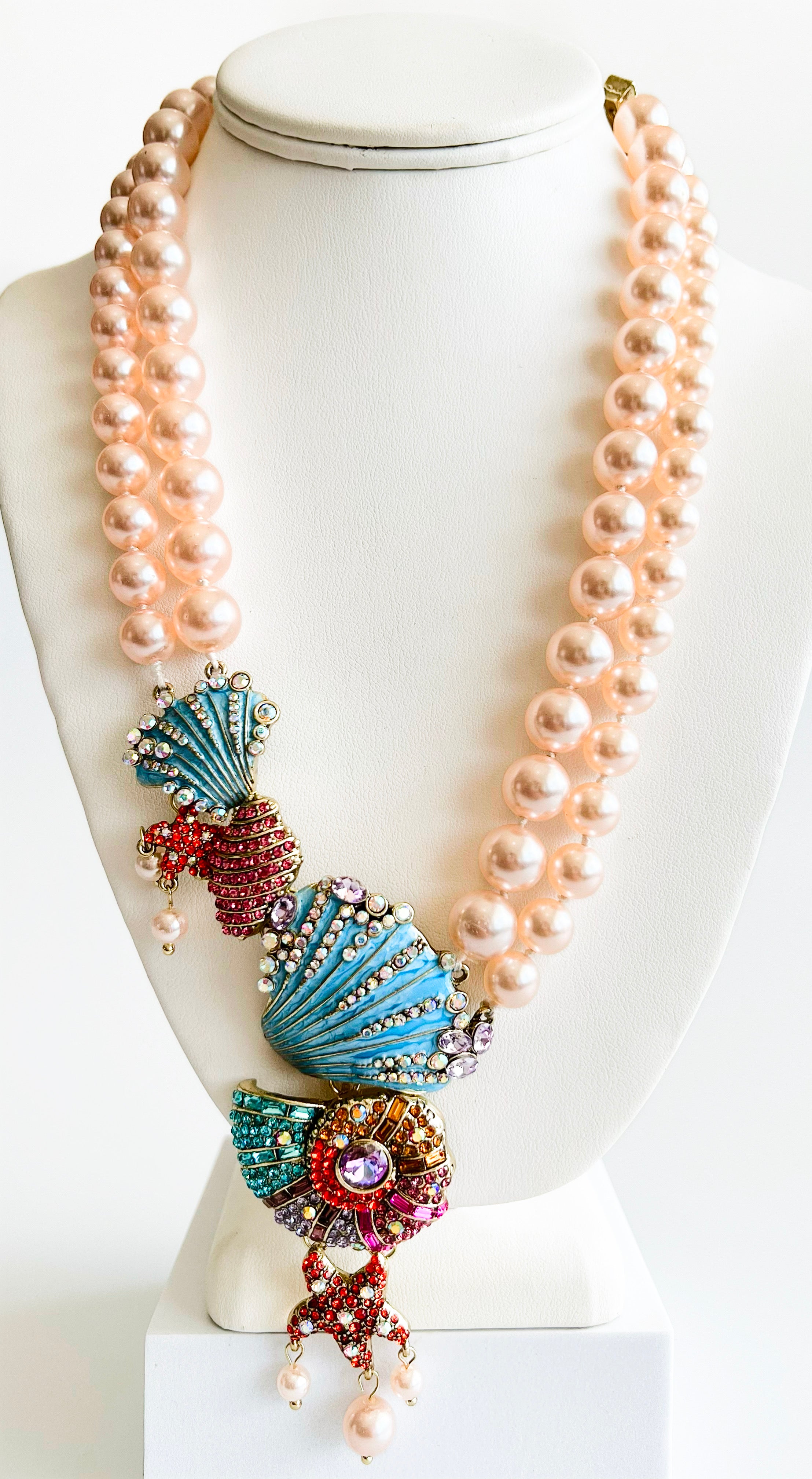 Cz Seashell Pearl Detailed Necklace-230 Jewelry-Chasing Bandits-Coastal Bloom Boutique, find the trendiest versions of the popular styles and looks Located in Indialantic, FL