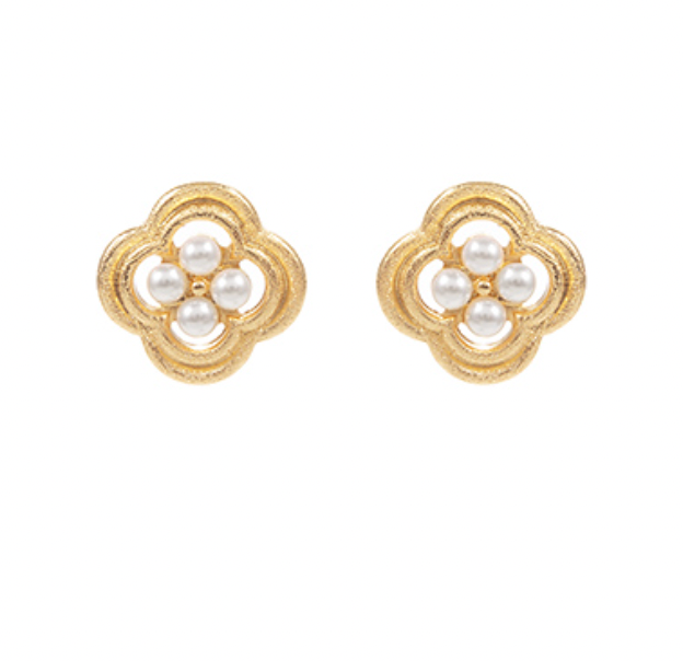 Clover Pearl Stud Earring-230 Jewelry-GS JEWELRY-Coastal Bloom Boutique, find the trendiest versions of the popular styles and looks Located in Indialantic, FL