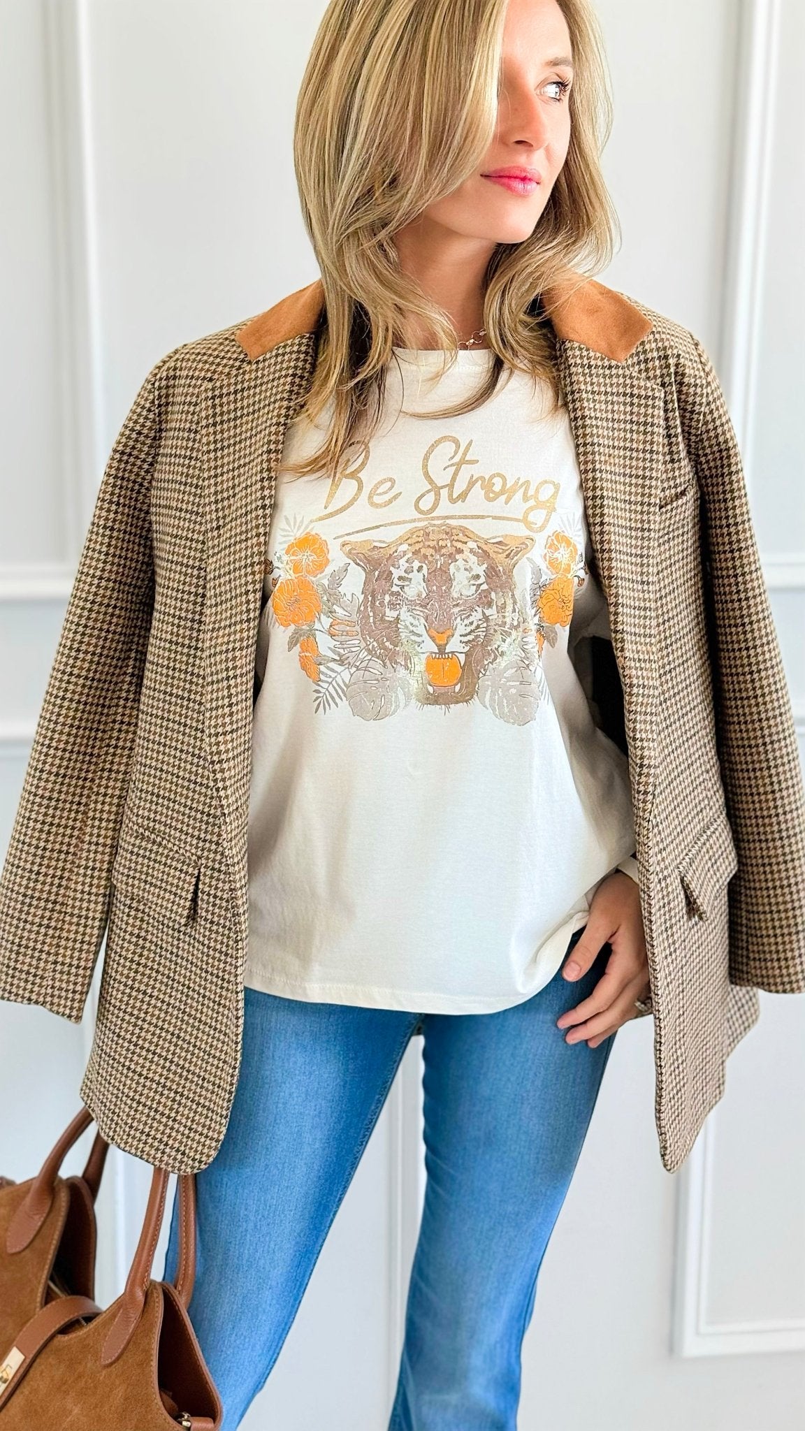 Be Strong Italian Graphic Tee-110 Short Sleeve Tops-FIRSTAGE-Coastal Bloom Boutique, find the trendiest versions of the popular styles and looks Located in Indialantic, FL