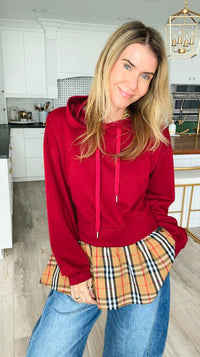 Chic Contrast Hem Hoodie Top - Burgundy