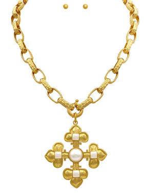 Cross Pendant Hammered Necklace