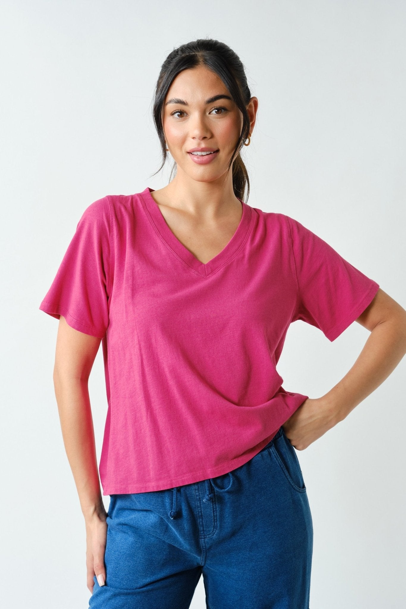 Dima Everyday V-Neck Tee - Plum Pink