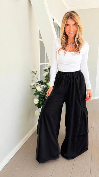 Moon Big Pocket Italian Pants- Black