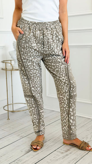 Soft Wild Italian Jogger Pant - Taupe